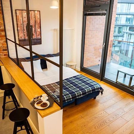 Chic Apartment In Historic Koneser Area 华沙 外观 照片