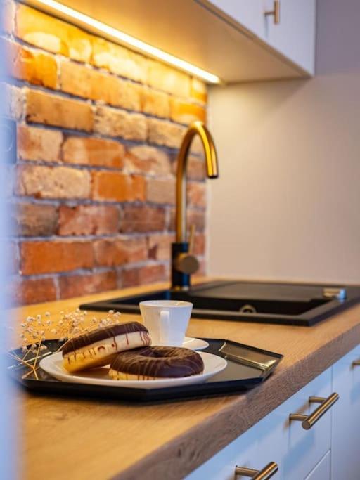 Chic Apartment In Historic Koneser Area 华沙 外观 照片