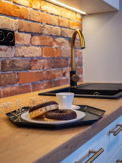 Chic Apartment In Historic Koneser Area 华沙 外观 照片