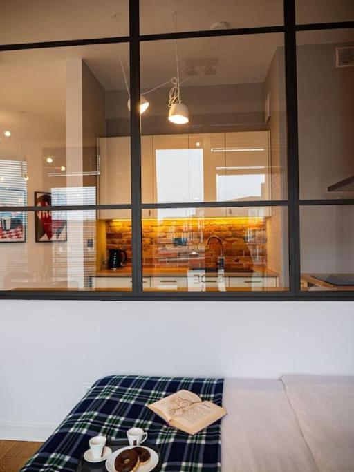 Chic Apartment In Historic Koneser Area 华沙 外观 照片