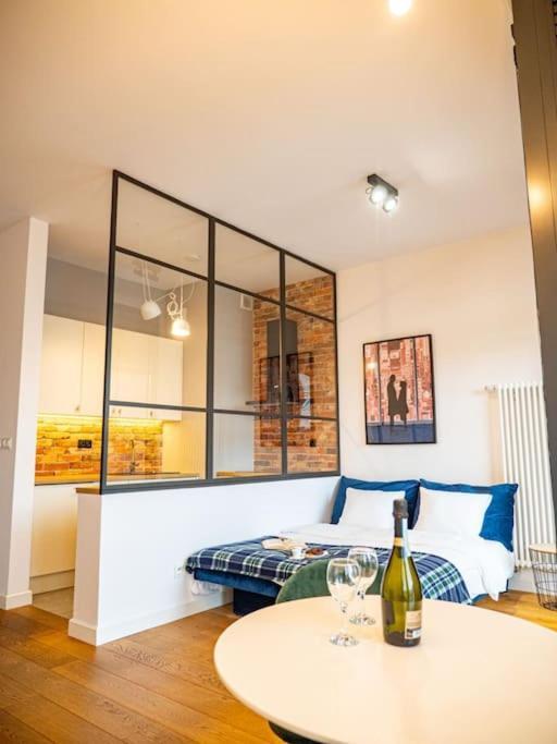 Chic Apartment In Historic Koneser Area 华沙 外观 照片