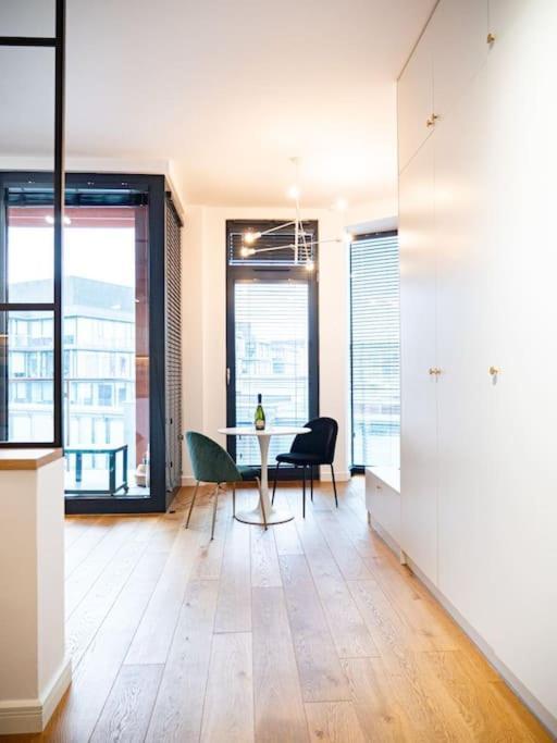 Chic Apartment In Historic Koneser Area 华沙 外观 照片