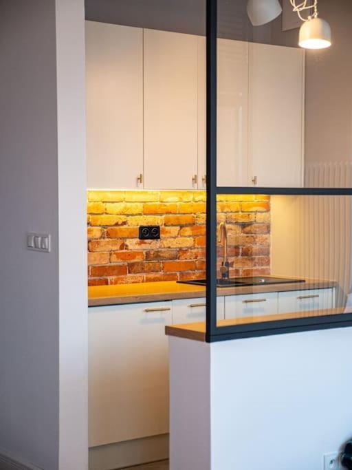 Chic Apartment In Historic Koneser Area 华沙 外观 照片